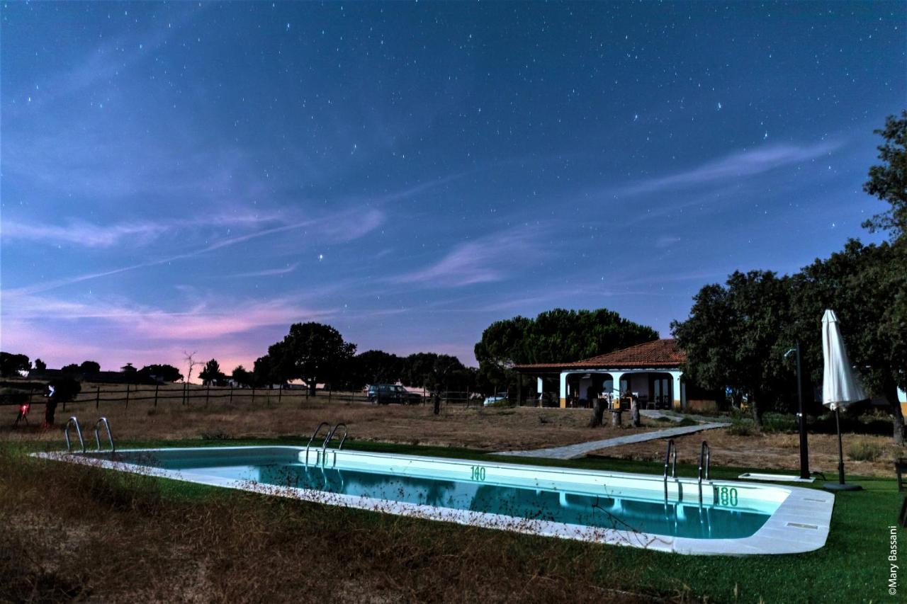 Eco-Lodge En La Reserva Privada Campanarios De Azaba - Proyecto De Conservacion Espeja Екстериор снимка