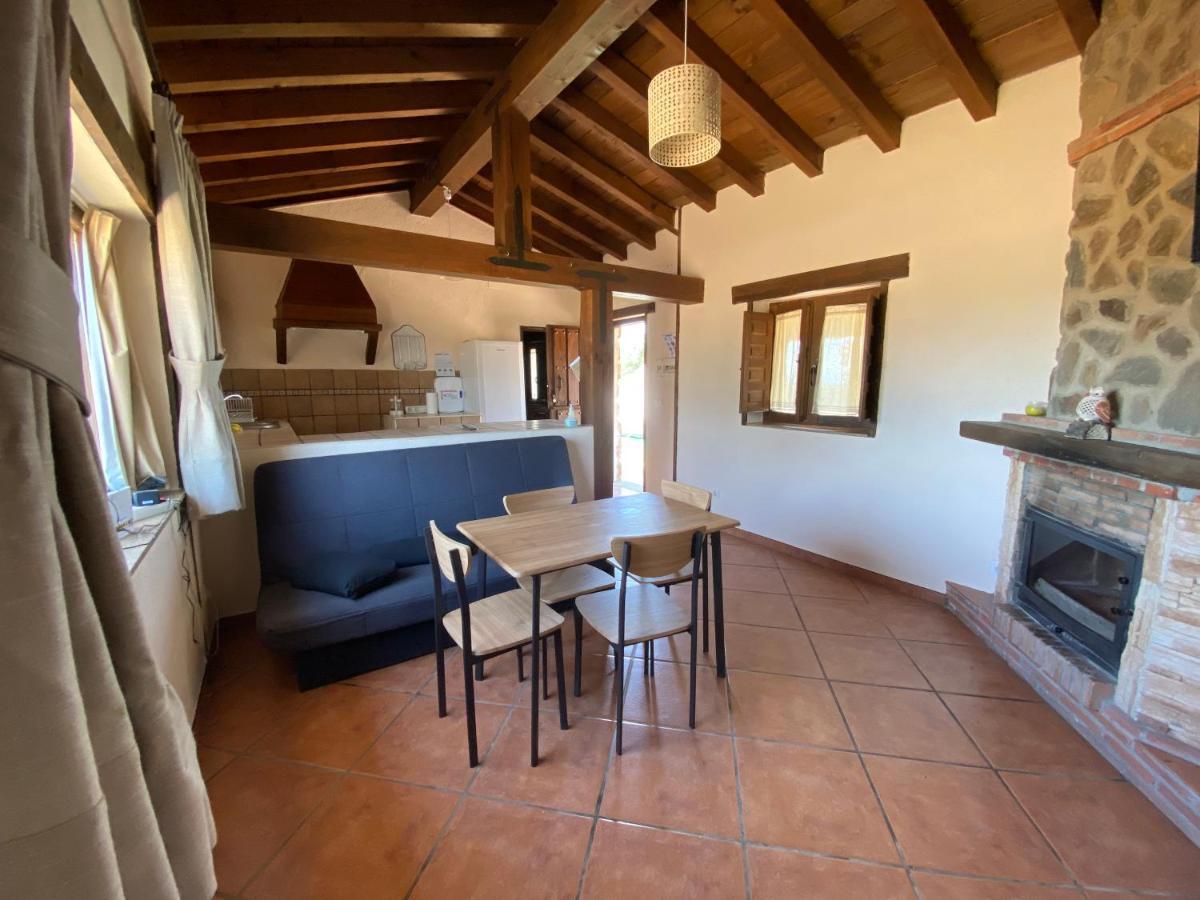 Eco-Lodge En La Reserva Privada Campanarios De Azaba - Proyecto De Conservacion Espeja Екстериор снимка
