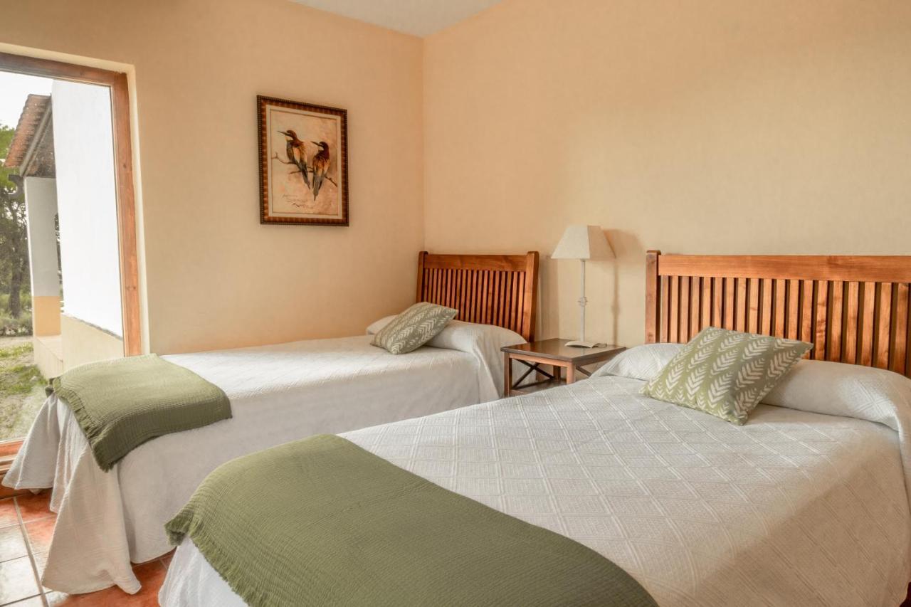 Eco-Lodge En La Reserva Privada Campanarios De Azaba - Proyecto De Conservacion Espeja Екстериор снимка
